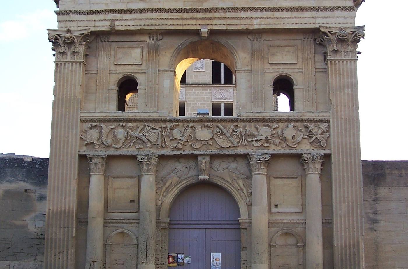 La Tour-d'Aigues