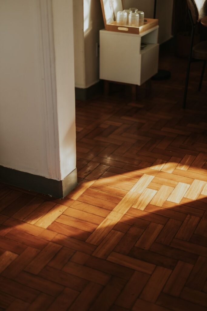 Choisir son Parquet : Massif, Contrecollé ou Stratifié ?